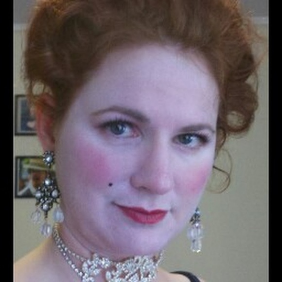Meet your Posher, Tabitha - Picture 1 of 1